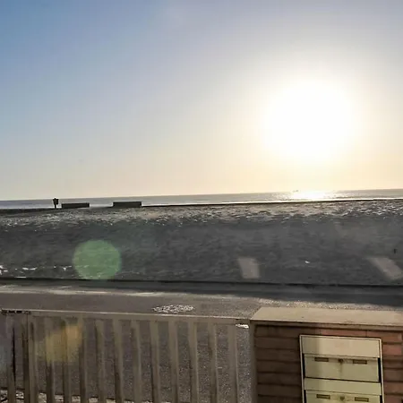 In Front Of The Sea By Interhome アパート